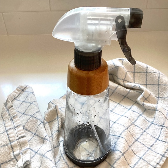 Full Circle Spray Bottle - Silicone Base -Like New! - Picture 1 of 4